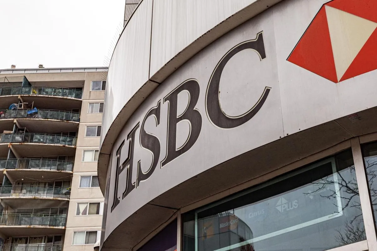 HSBC Cuts Dozens of Analyst Jobs in Investment Banking Overhaul