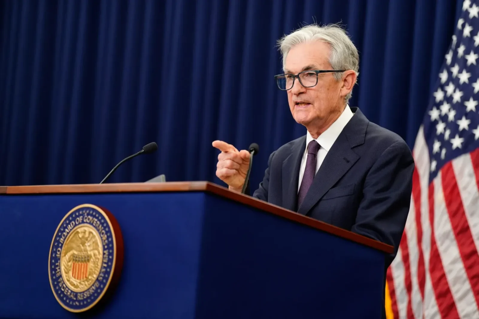 Federal Reserve Delivers Quarter-Point Rate Cut Amid Data Blackout and Unprecedented Policy Divisions