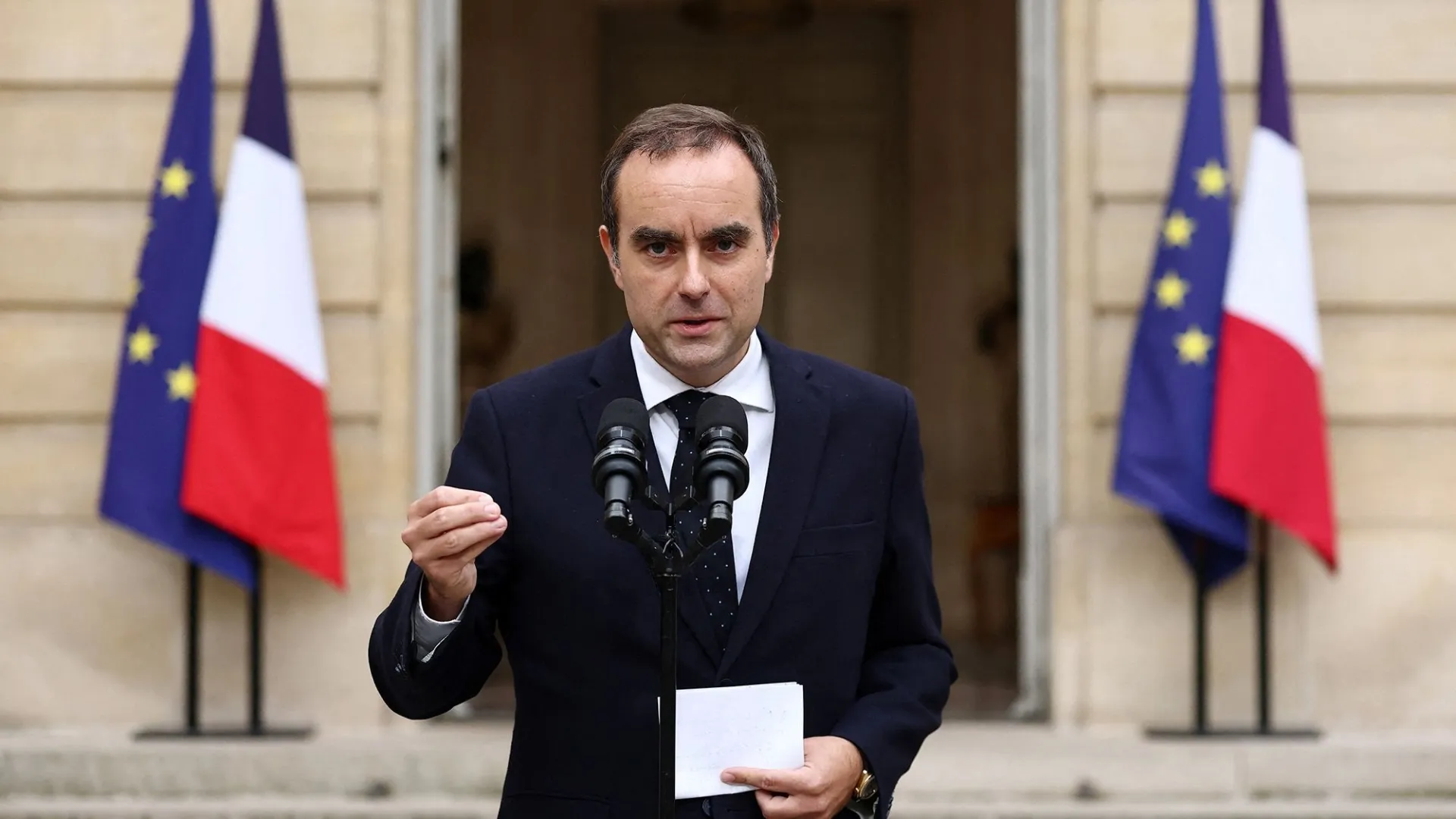 France's Fifth Prime Minister in Two Years Resigns as €3 Trillion Debt Crisis Deepens Political Paralysis