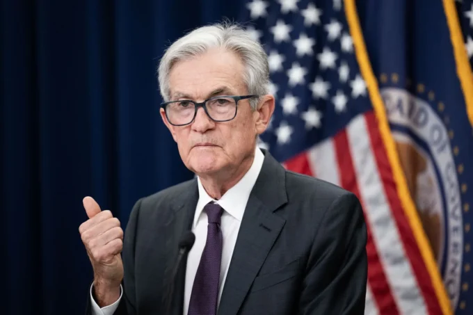 Federal Reserve's Divisive Rate Cut Signals Uncertain Path as Leadership Transition Looms