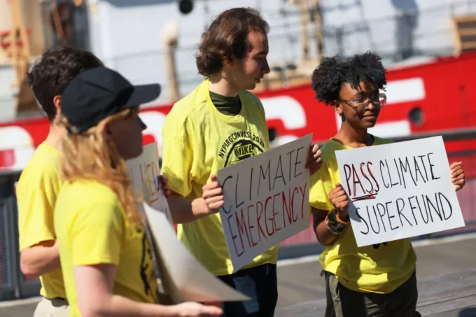 Minnesota Democrats Push Climate “Superfund” Bill to Make Fossil Fuel Giants Pay for Climate Damage